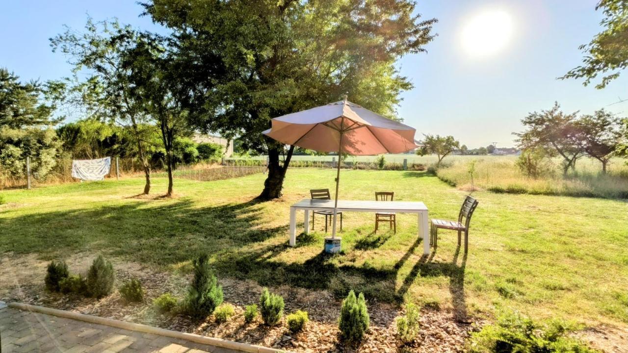 Maison Calme 14 Personnes, Piscine, Jardin Et Parking Buchères Exterior foto